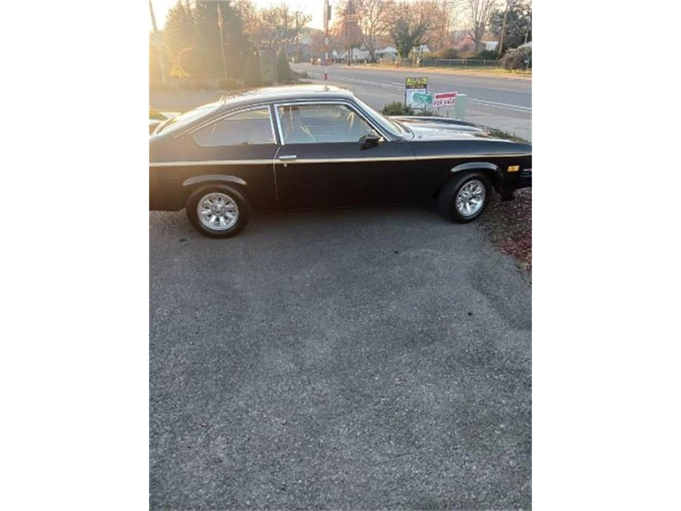 1975 Chevrolet Vega - Image 9 of 12