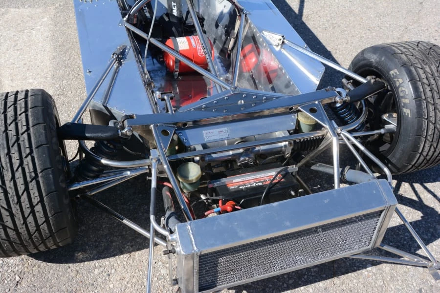 1975 Chevron - Image 7 of 10