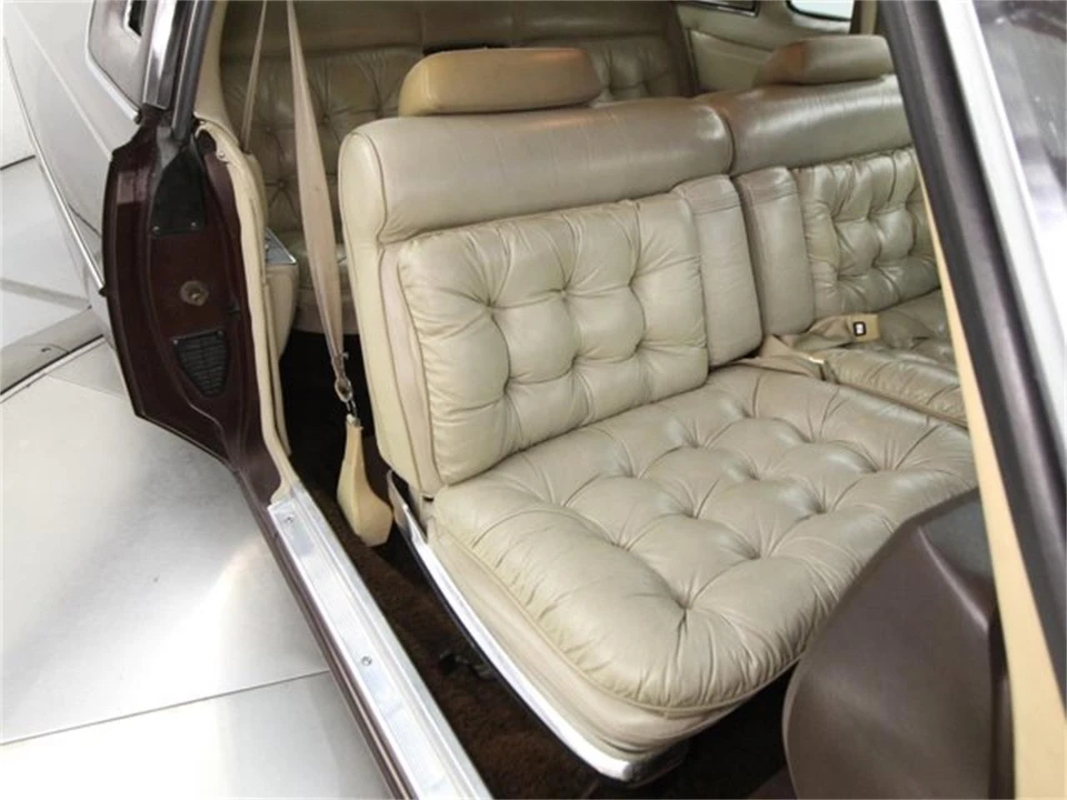 1975 Chrysler Imperial 3rd Gen - Image 15 of 31