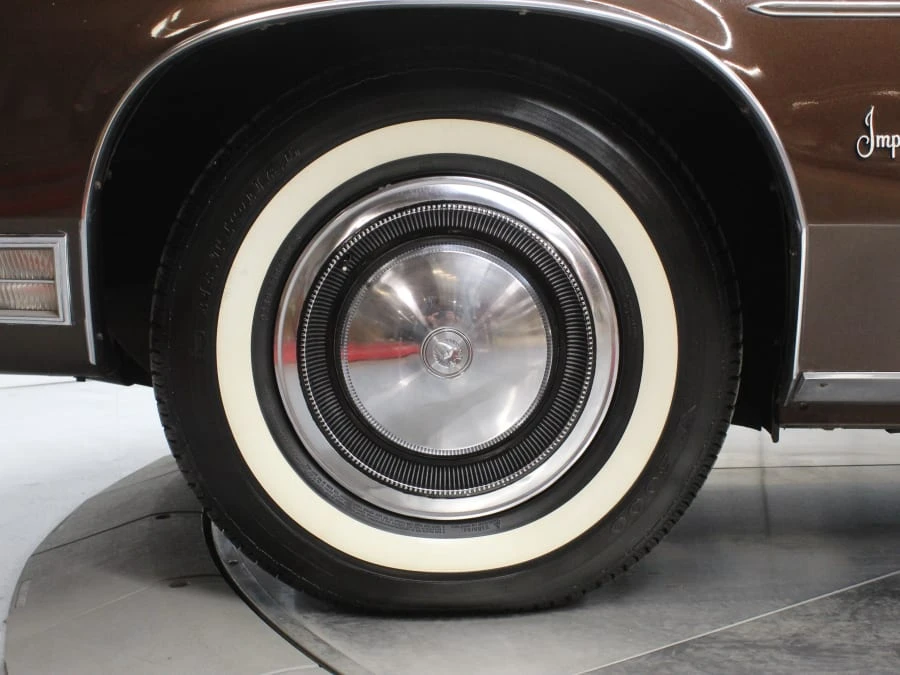 1975 Chrysler Imperial 3rd Gen - Image 13 of 31