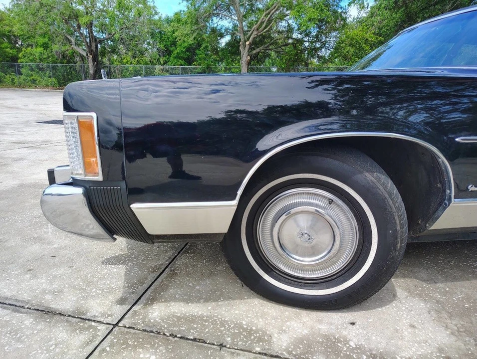 1975 Chrysler New Yorker - Image 2 of 24