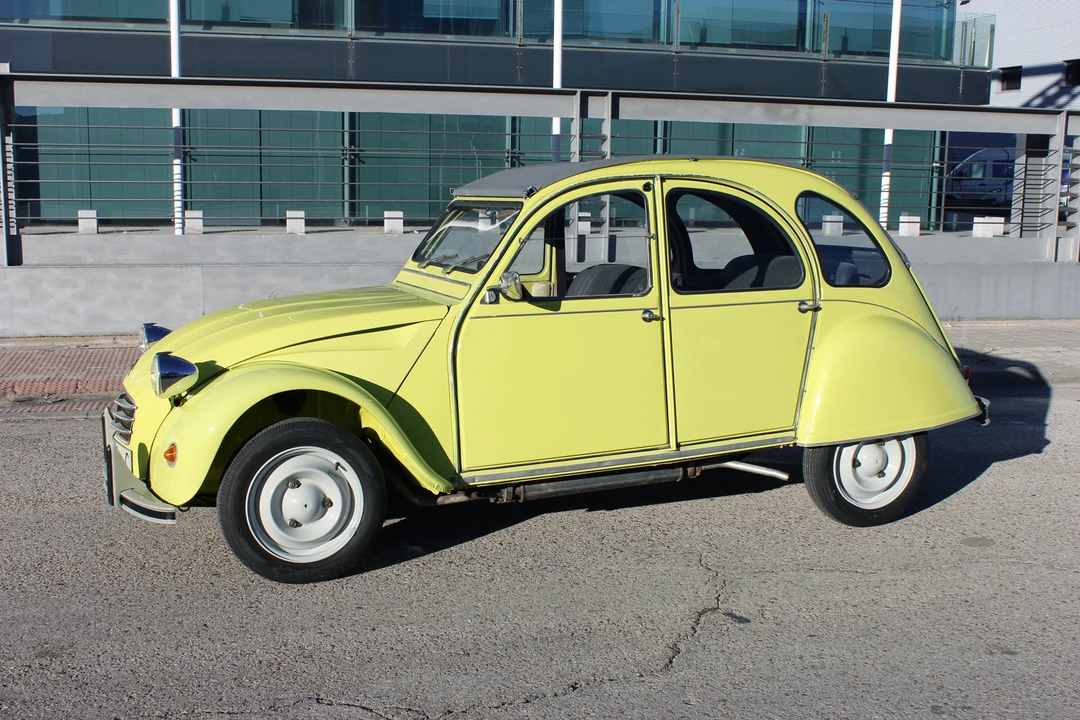 1975 Citroen 2CV - Image 8 of 31
