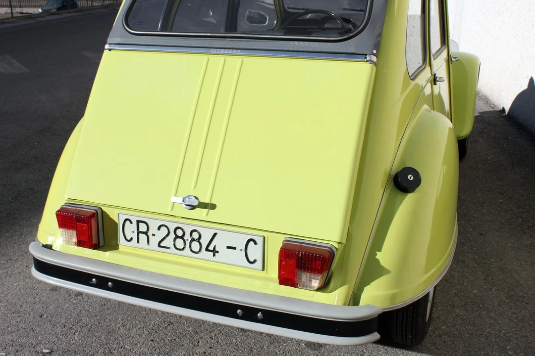 1975 Citroen 2CV - Image 28 of 31