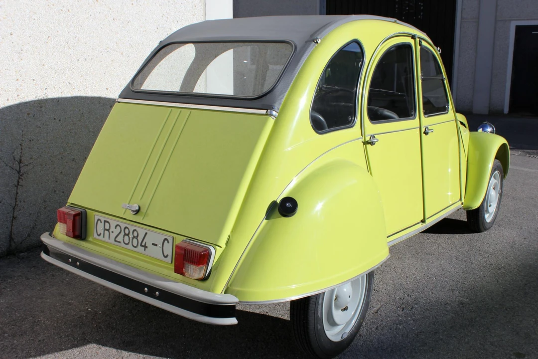 1975 Citroen 2CV - Image 14 of 31