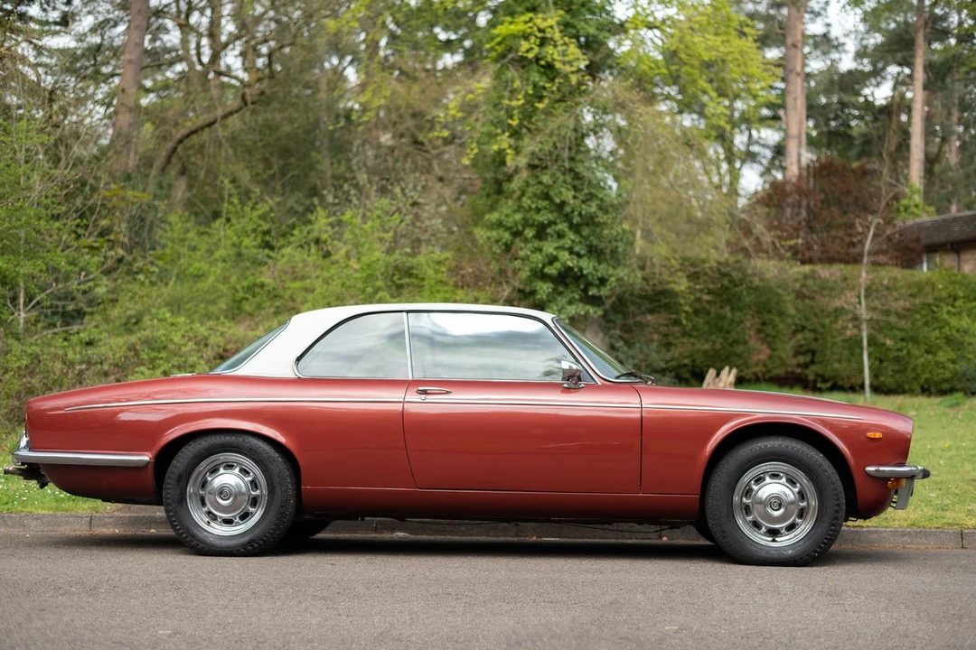 1975 Daimler - Image 14 of 30