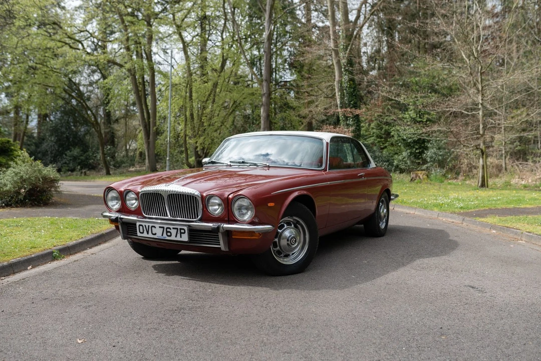 1975 Daimler - Image 13 of 30