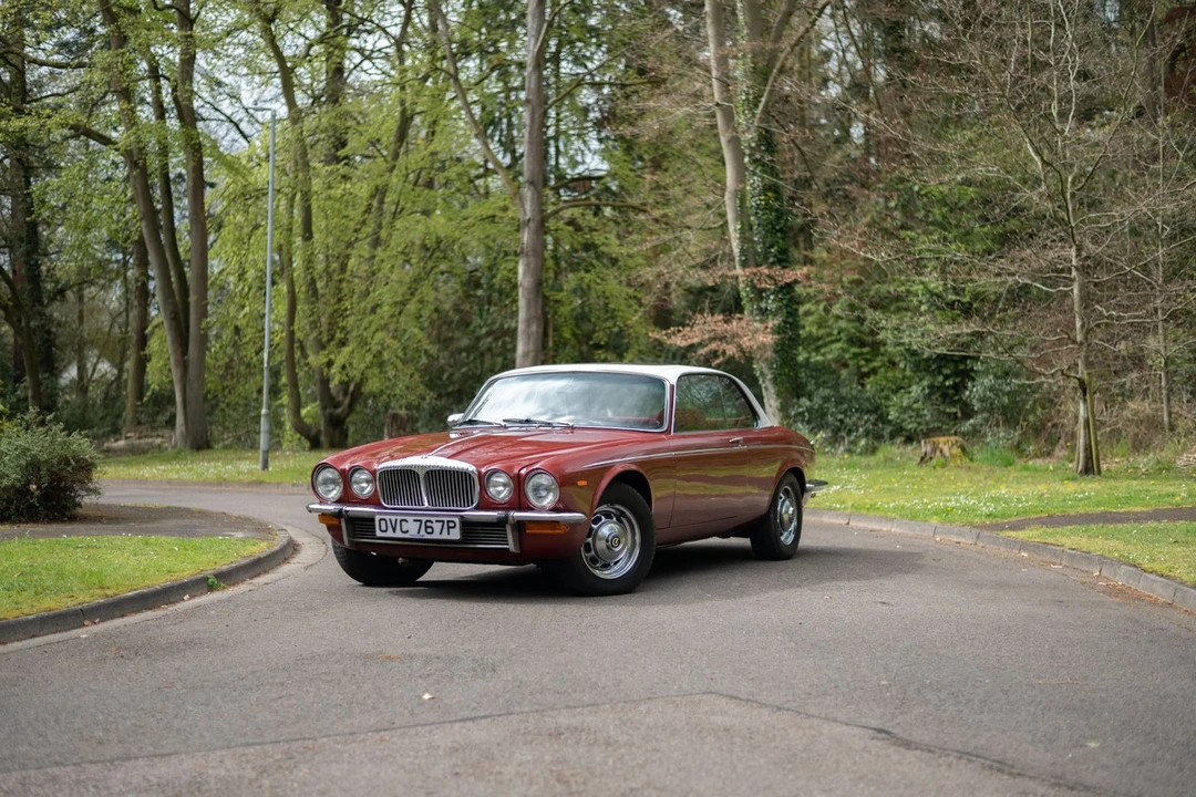 1975 Daimler - Image 8 of 30