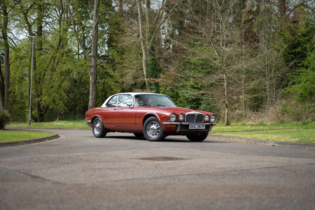 1975 Daimler - Image 10 of 30