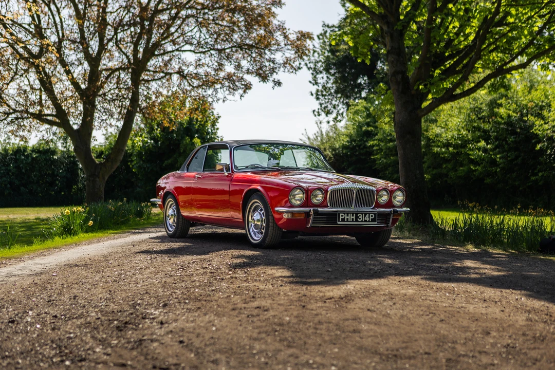 1975 Daimler - Image 9 of 31