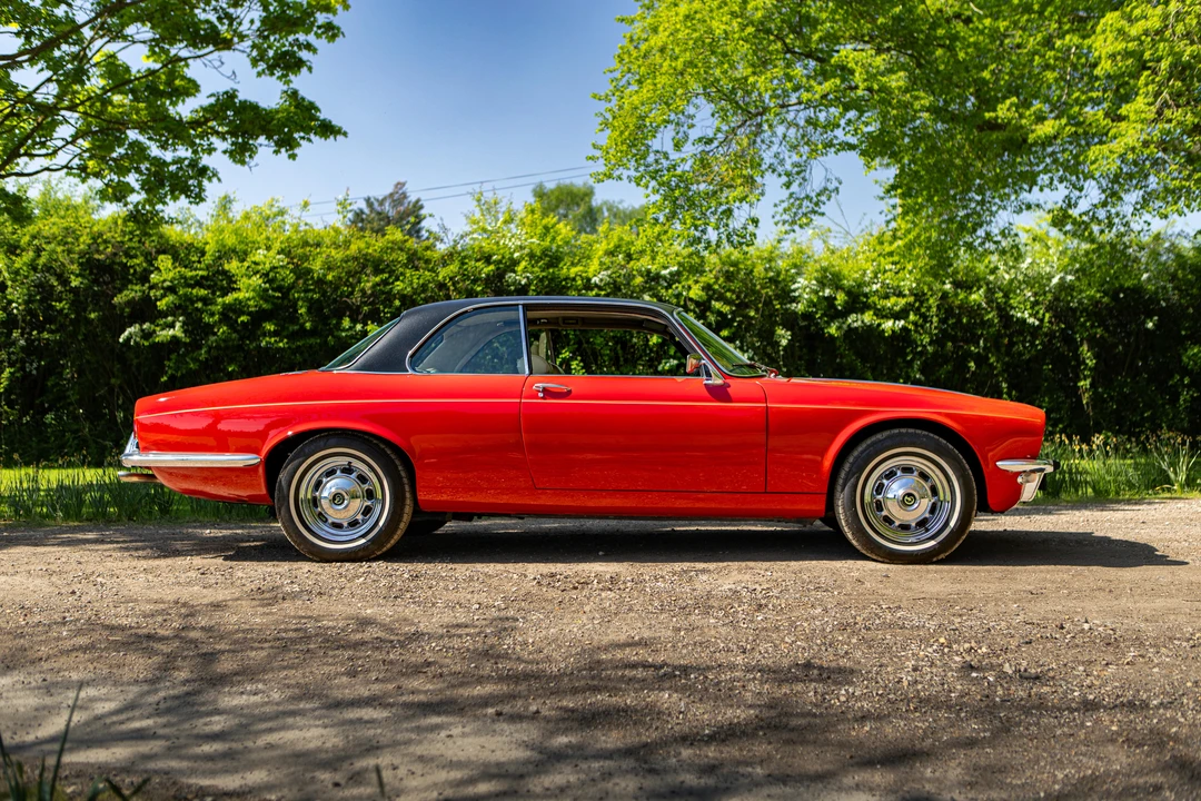1975 Daimler - Image 8 of 31