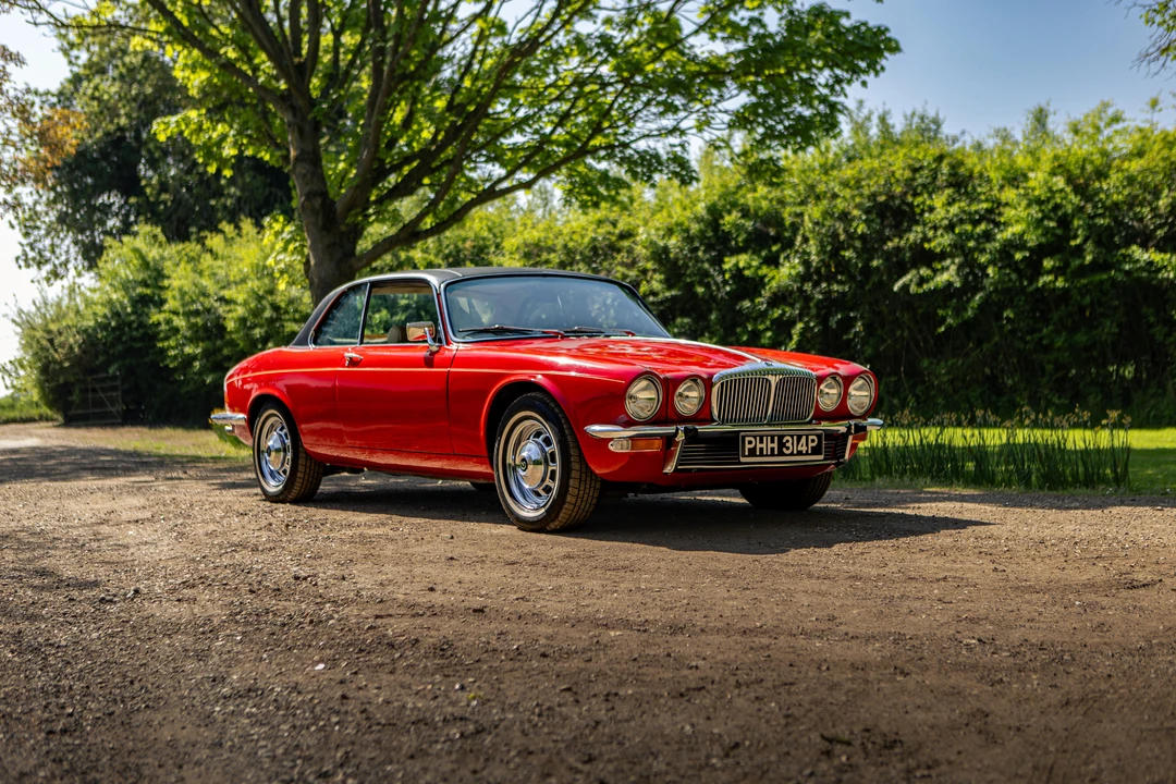 1975 Daimler - Image 13 of 31