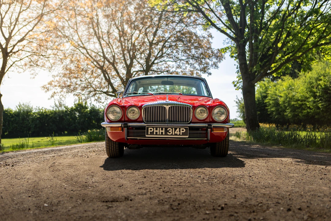 1975 Daimler - Image 10 of 31