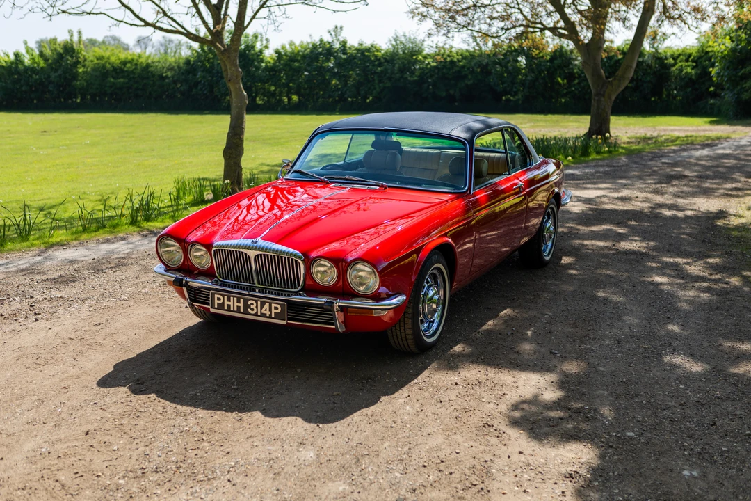 1975 Daimler - Image 3 of 31
