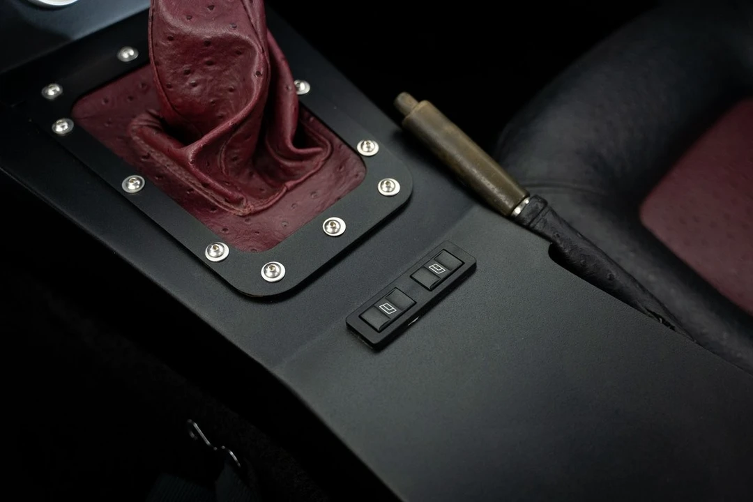 1975 Nissan Fairlady Z 1st Gen - Image 25 of 31