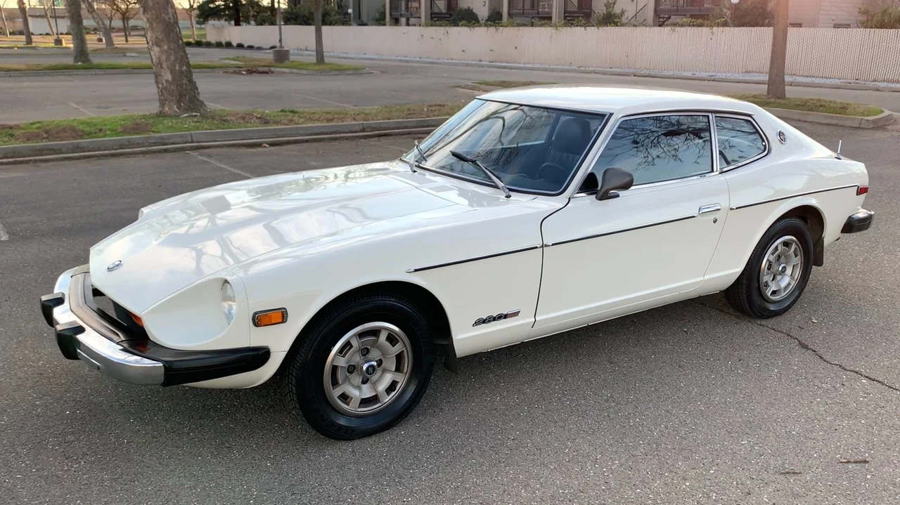 1975 Nissan Fairlady Z 1st Gen - Image 10 of 31