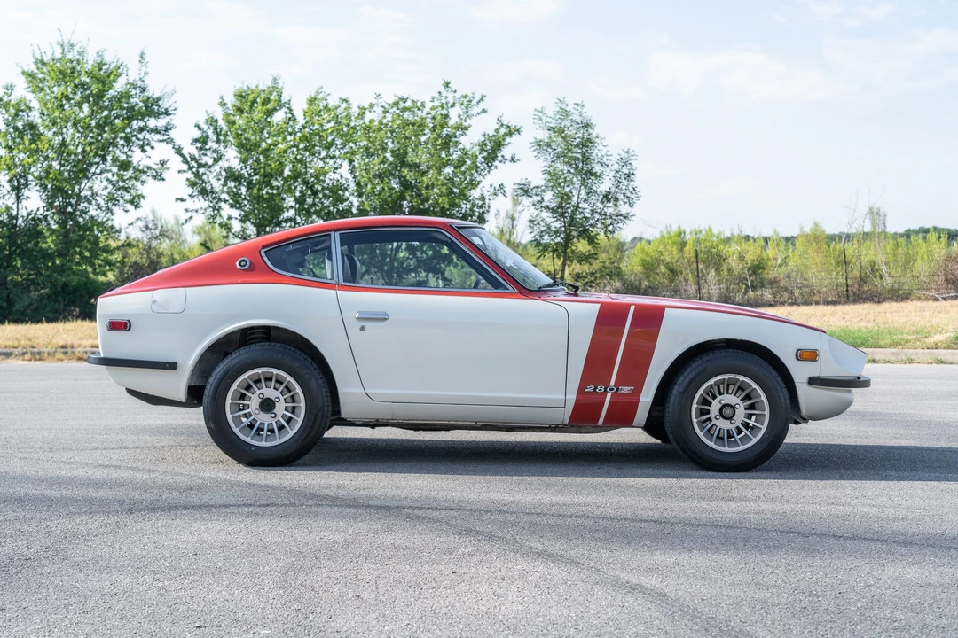 1975 Nissan Fairlady Z 1st Gen - Image 10 of 31