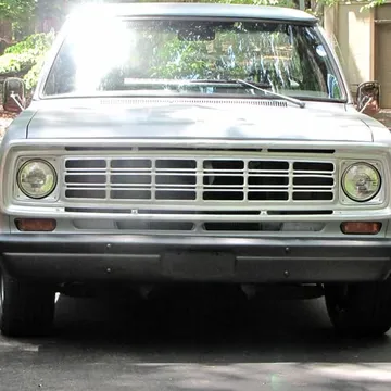 1975 Dodge D100 MOPAR