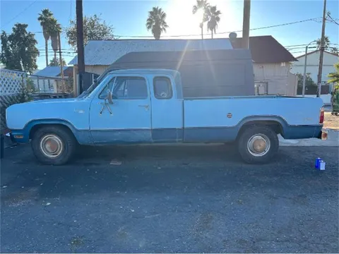 1975 Dodge D/W Series Adventurer Club Cab