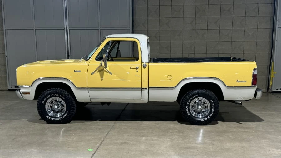 1975 Dodge Power Wagon - Image 2 of 9