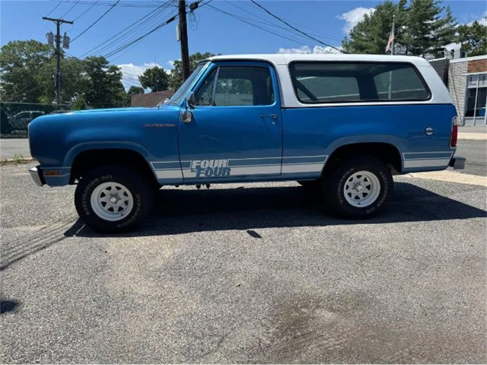 1975 Dodge Ramcharger - Image 24 of 25