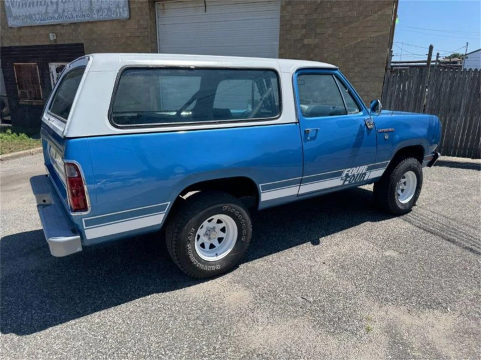 1975 Dodge Ramcharger - Image 5 of 12