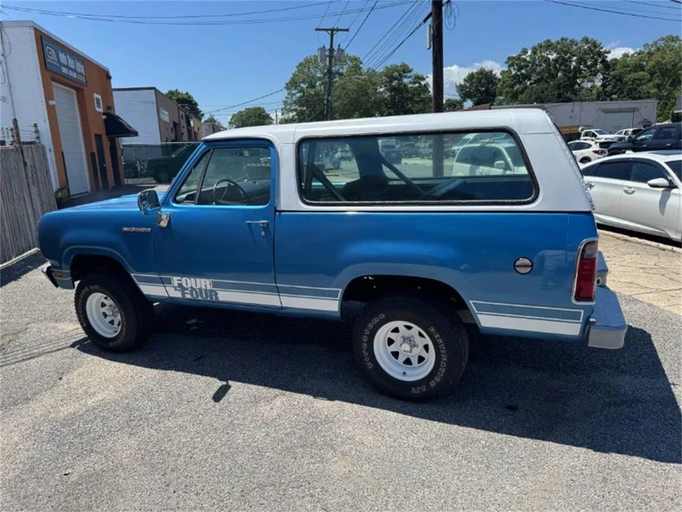 1975 Dodge Ramcharger - Image 3 of 12