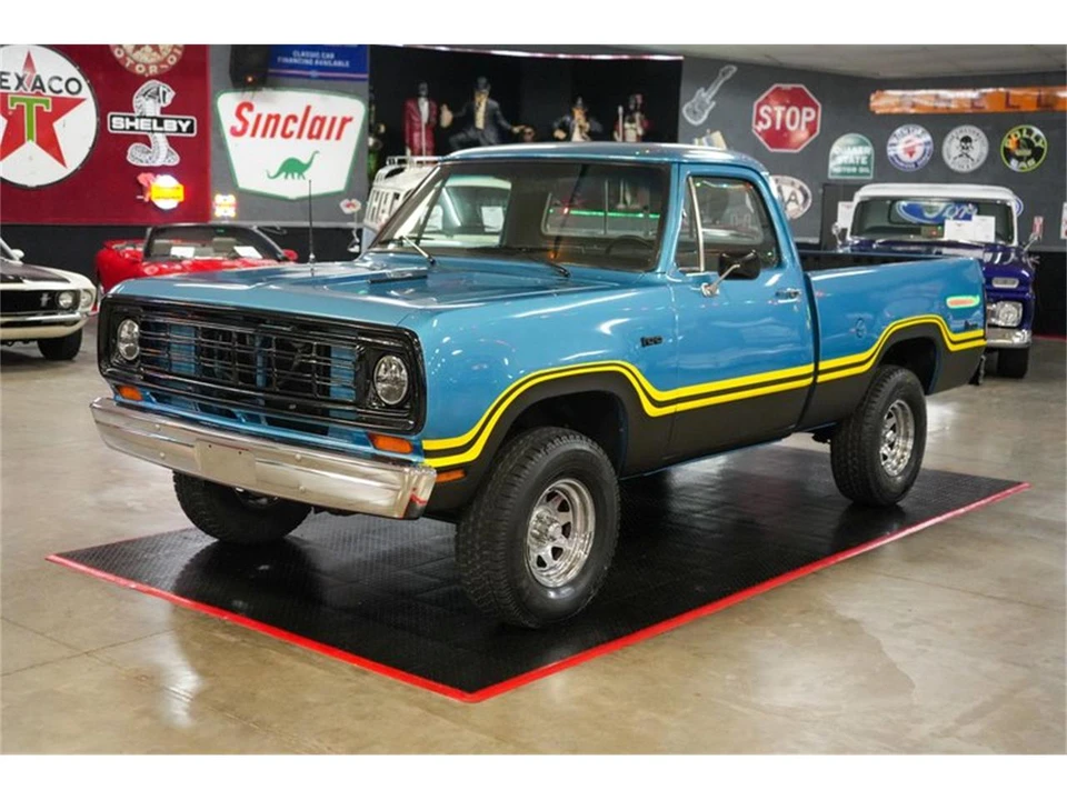 1975 Dodge Power Wagon - Image 2 of 31