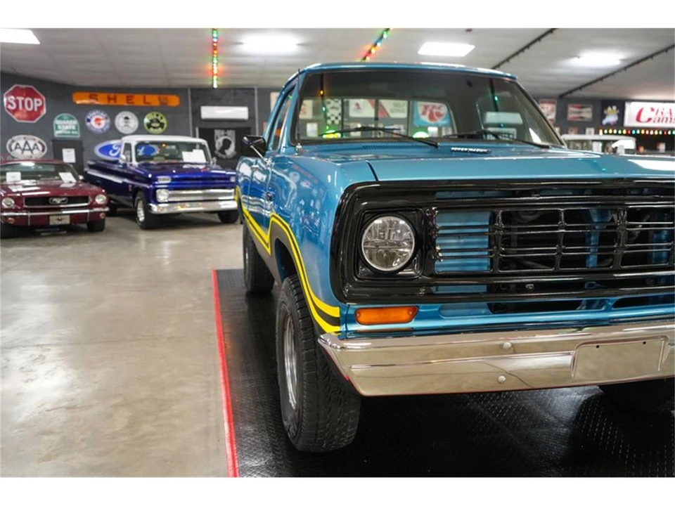 1975 Dodge Power Wagon - Image 28 of 31