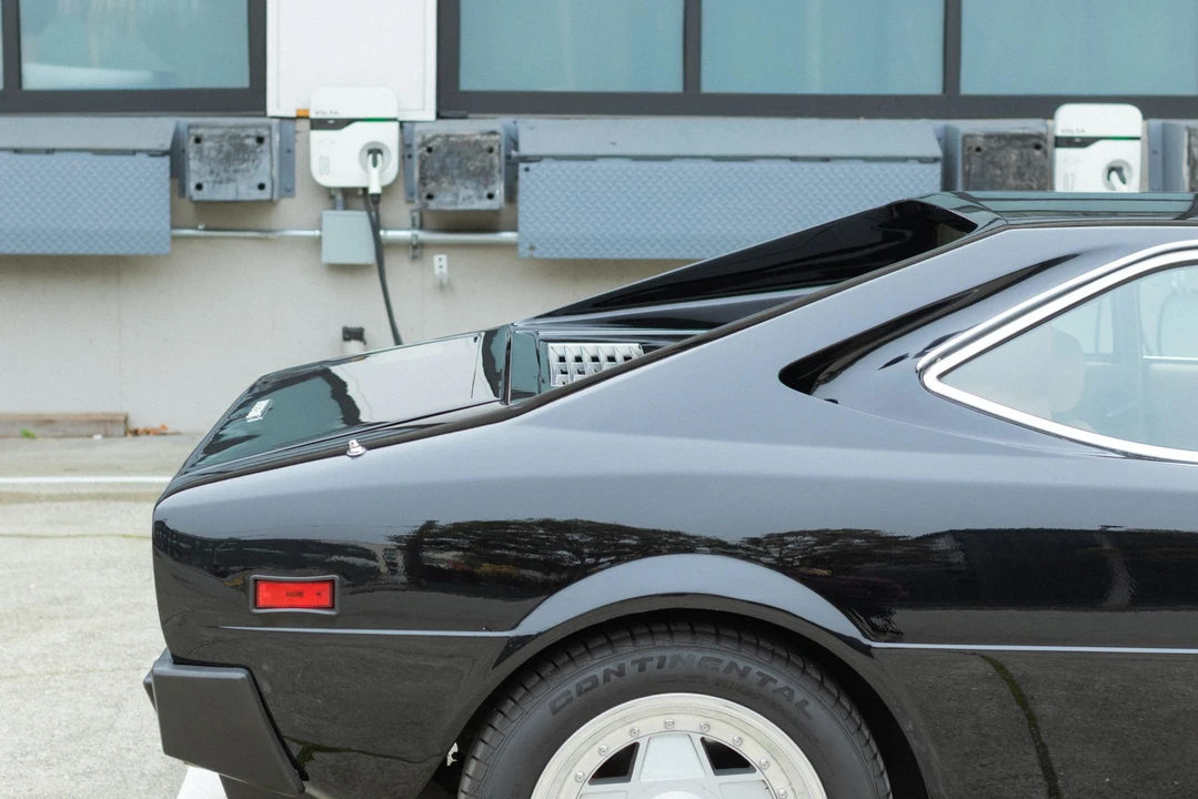 1975 Ferrari 308 GT4 - Image 19 of 31