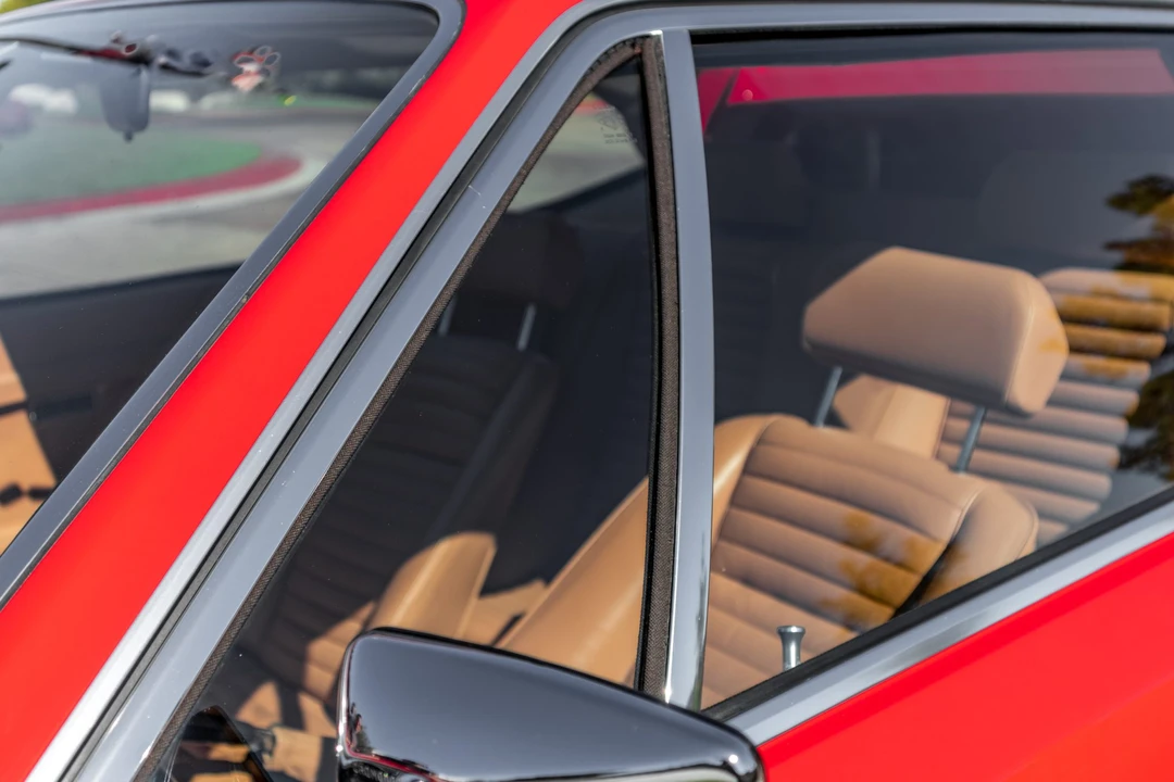 1975 Ferrari 308 GT4 - Image 24 of 31