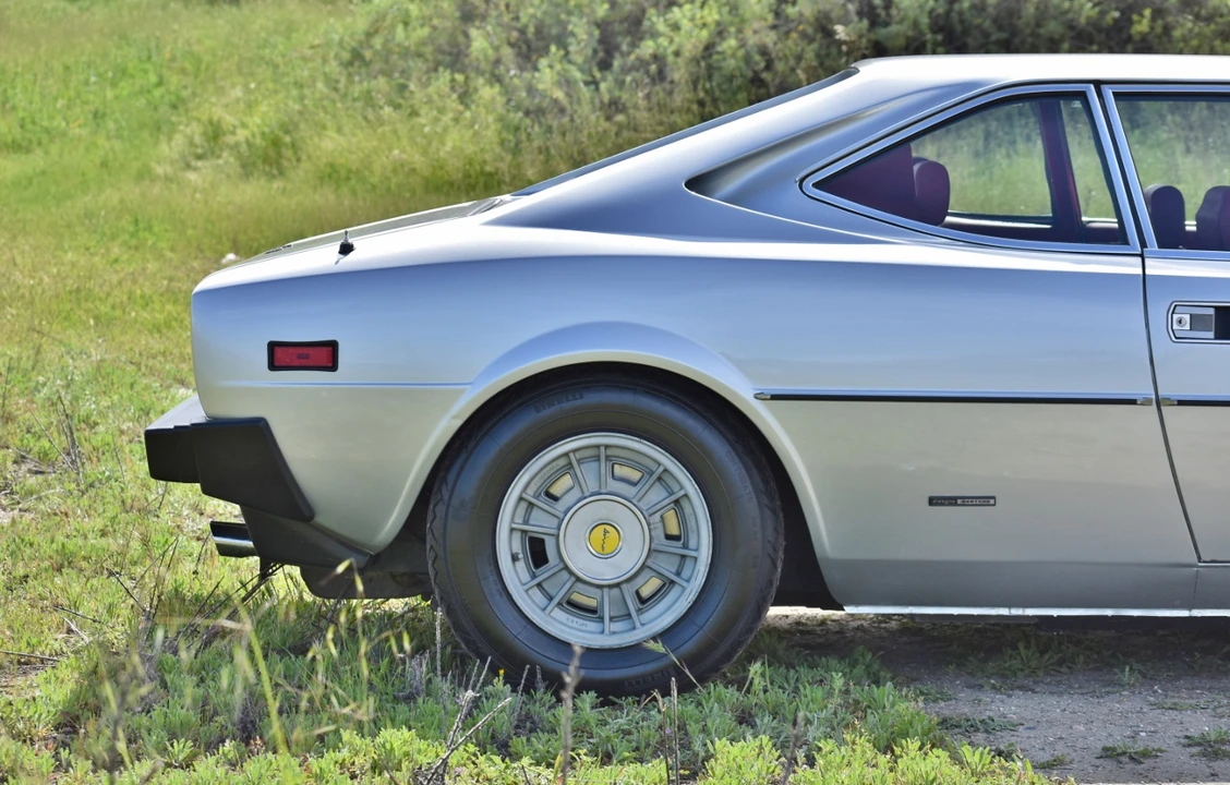 1975 Ferrari 308 GT4 - Image 16 of 31