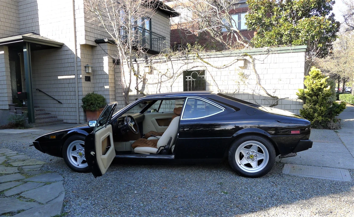 1975 Ferrari 308 GT4 - Image 18 of 31