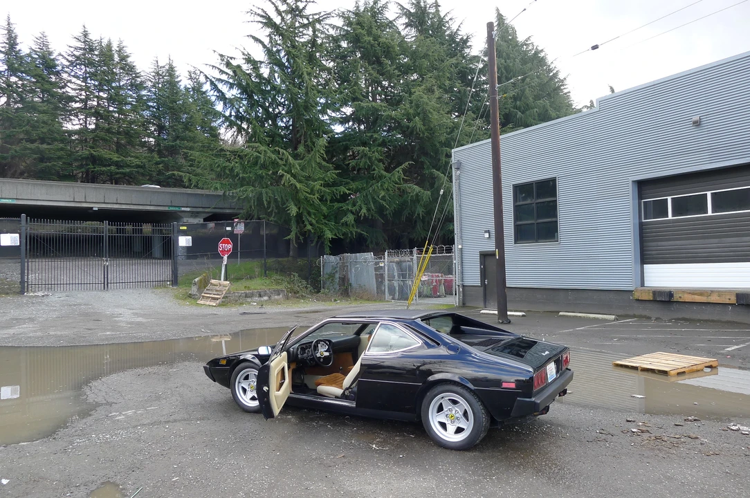 1975 Ferrari 308 GT4 - Image 15 of 31