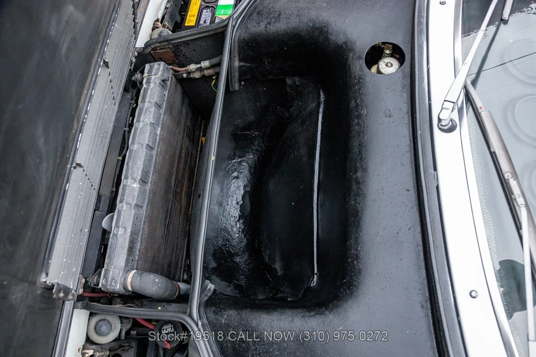 1975 Ferrari 308 GT4 - Image 29 of 31