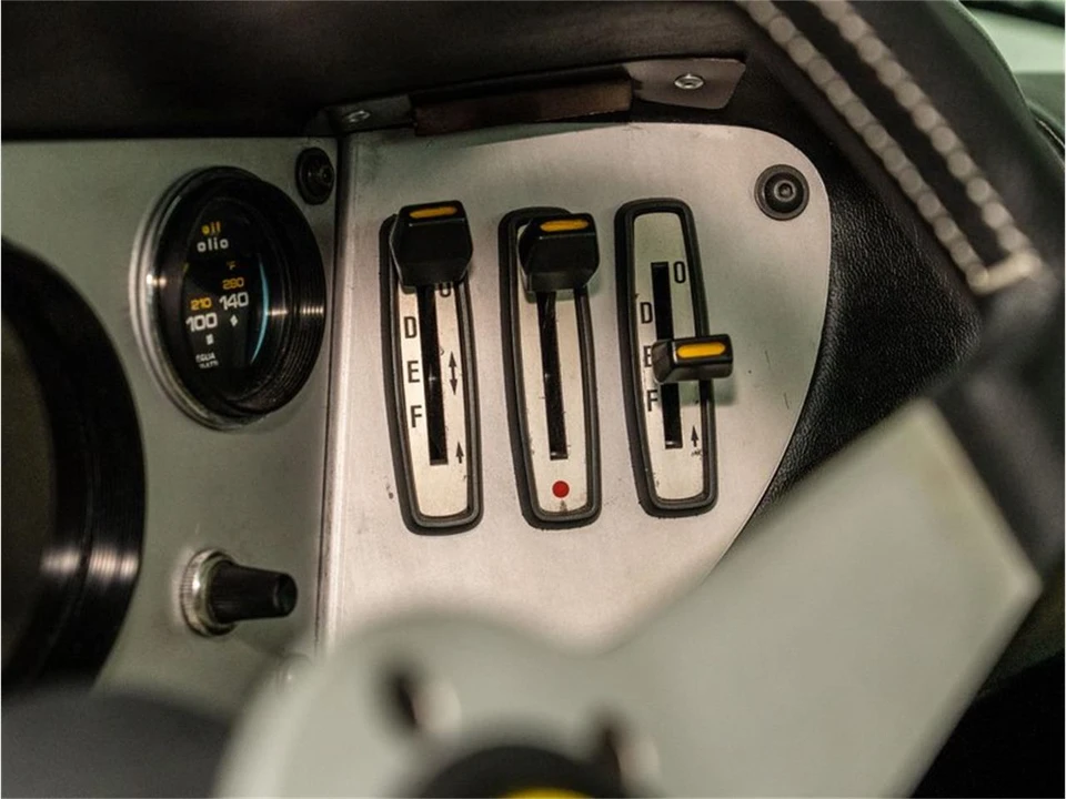 1975 Ferrari Dino - Image 20 of 31