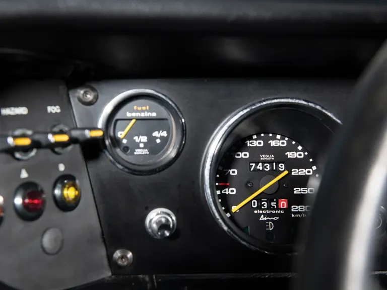 1975 Ferrari 308 GT4 - Image 26 of 31