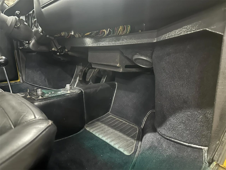 1975 Ferrari 308 GT4 - Image 17 of 31