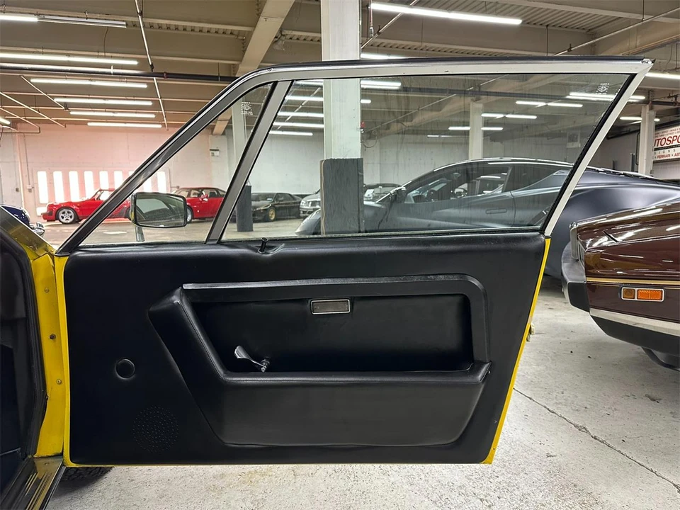 1975 Ferrari 308 GT4 - Image 25 of 31