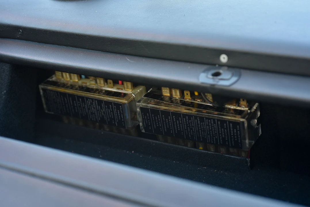 1975 Ferrari 308 GT4 - Image 7 of 31