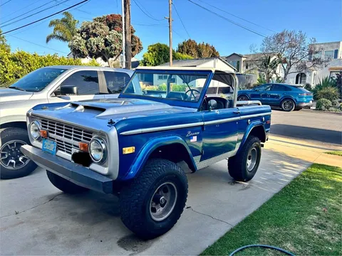 1975 Ford Bronco Sport Utility 2D
