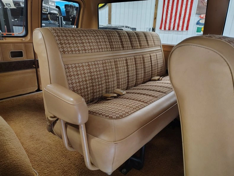 1975 Ford Econoline Van - Image 21 of 31