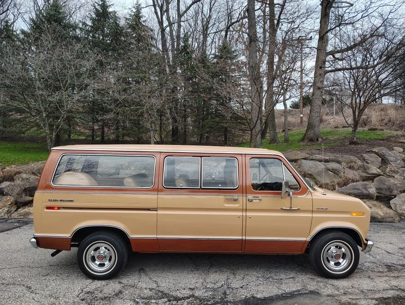 1975 Ford Econoline Van - Image 9 of 31