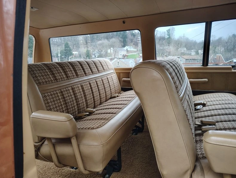 1975 Ford Econoline Van - Image 25 of 31