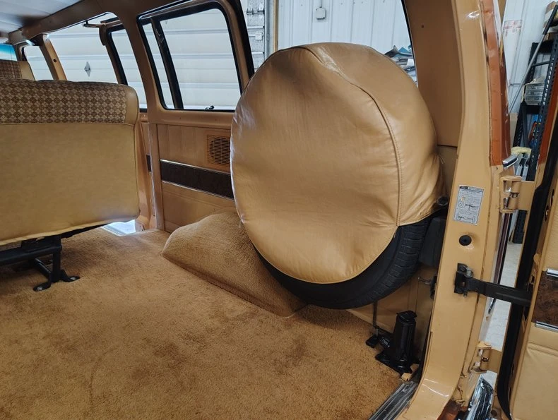 1975 Ford Econoline Van - Image 29 of 31