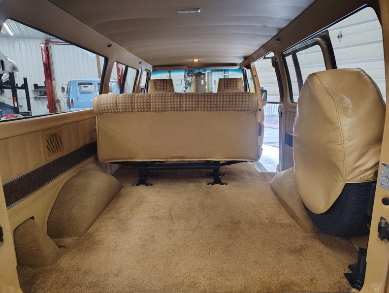 1975 Ford Econoline Van - Image 27 of 31