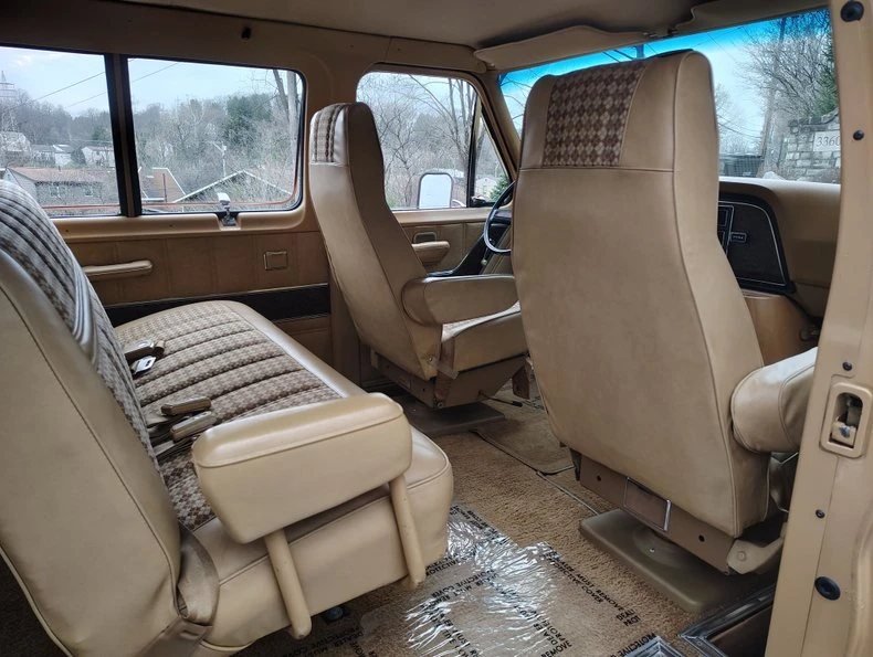 1975 Ford Econoline Van - Image 22 of 31