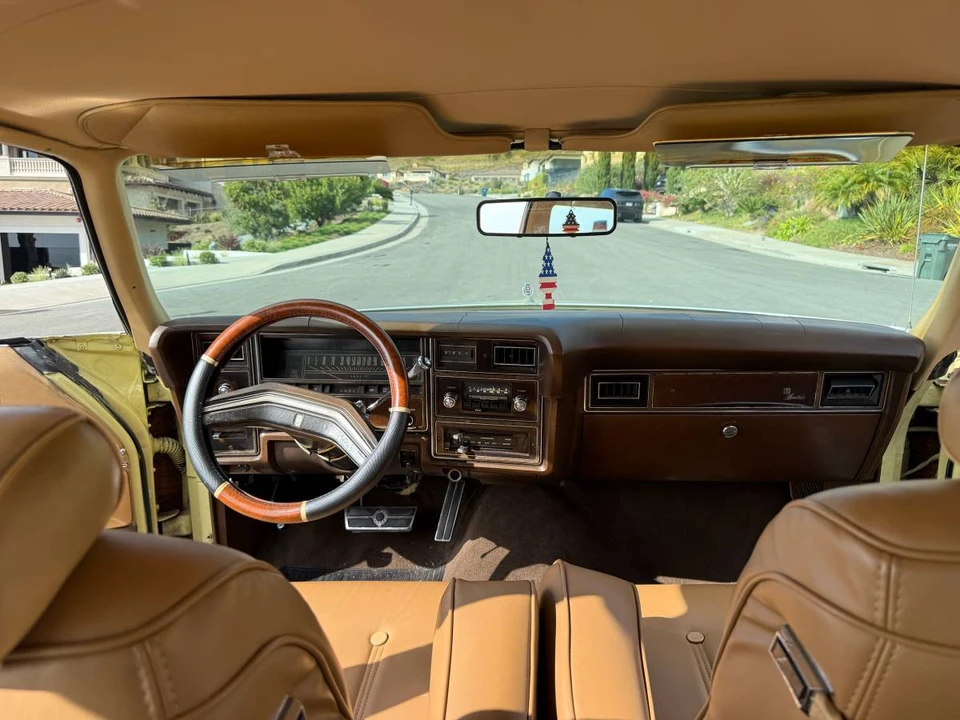 1975 Ford Country Squire - Image 15 of 24