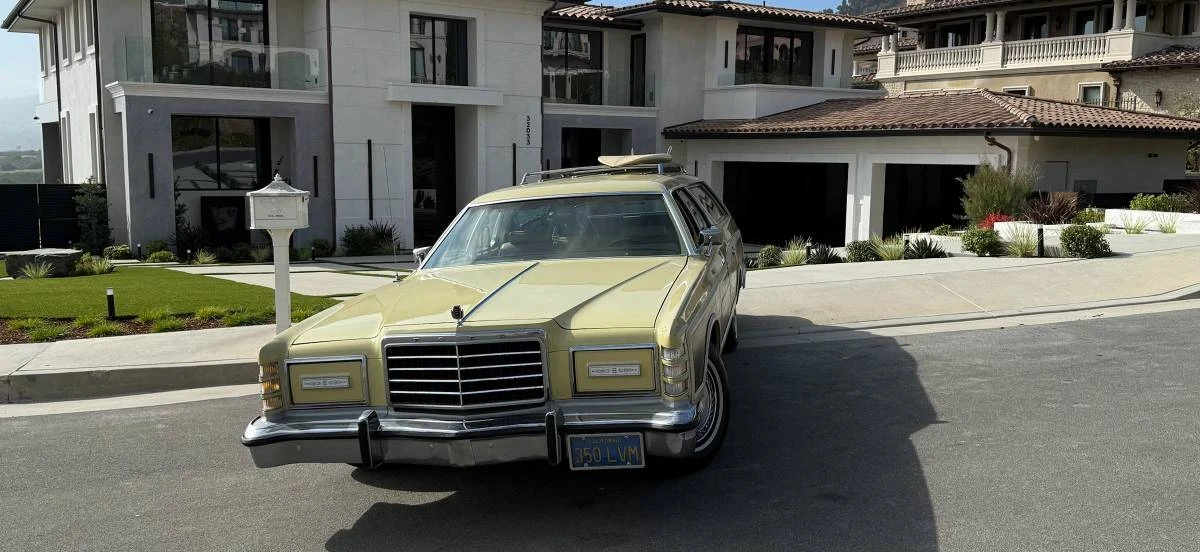 1975 Ford Country Squire - Image 2 of 24