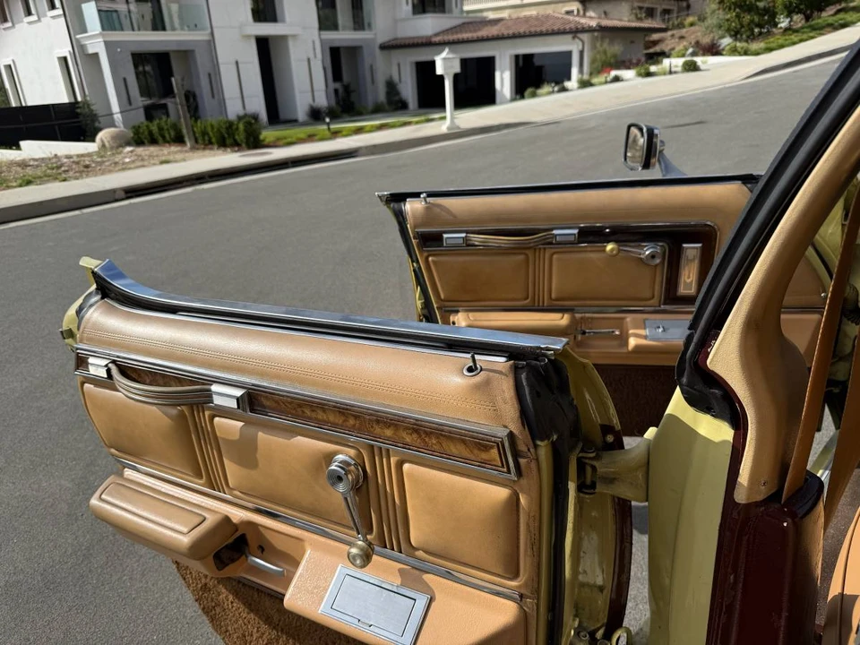 1975 Ford Country Squire - Image 19 of 24