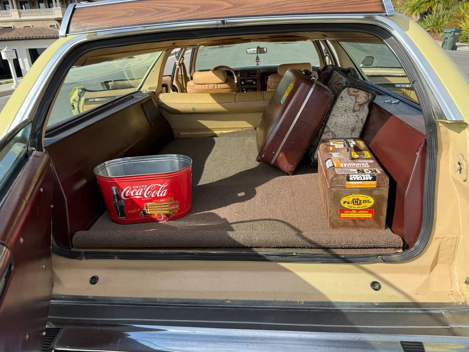 1975 Ford Country Squire - Image 18 of 24
